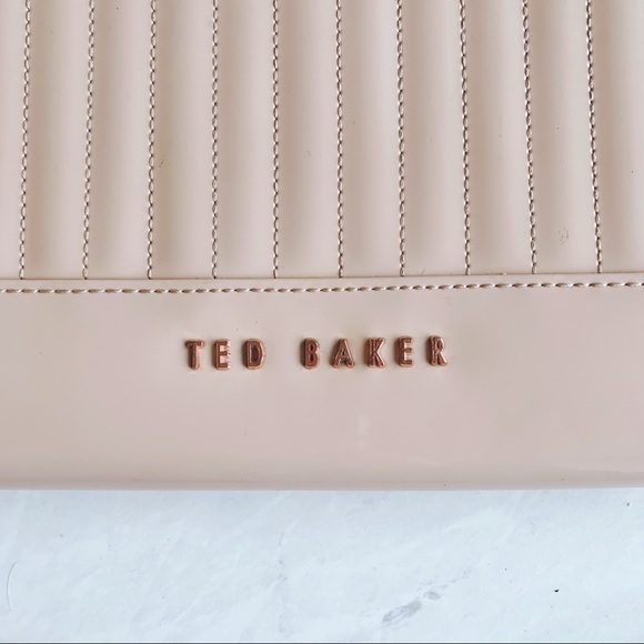 Ted Baker || iPad Case - Picture 3 of 6